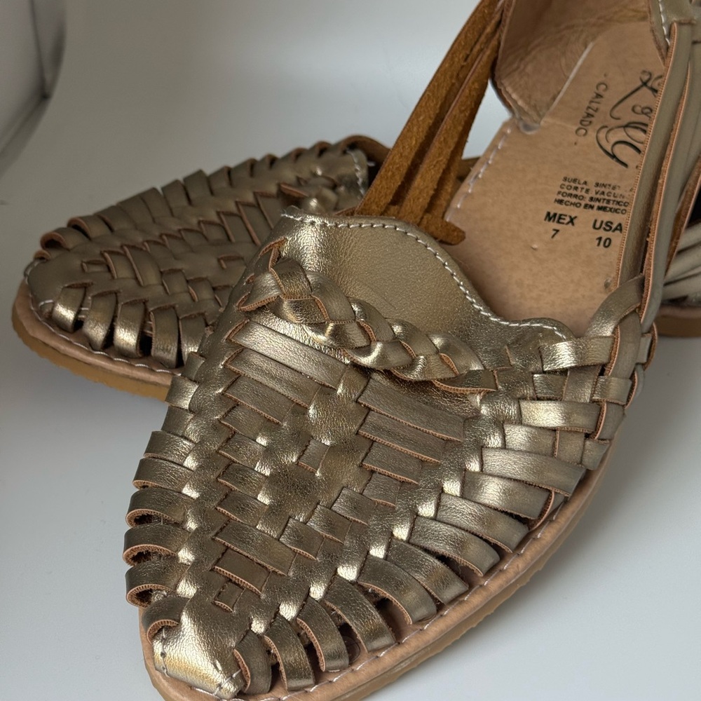 Women's Metallic Gold Woven Huarache Flats - Picture 3 of 6